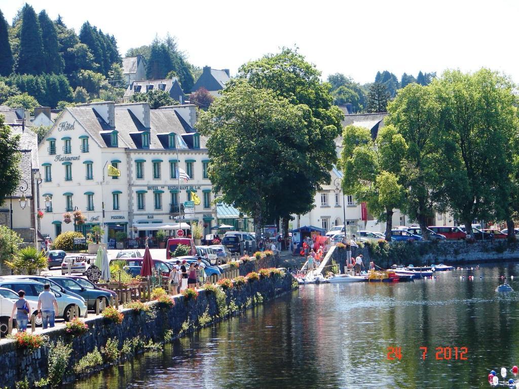 Hotel Du Lac Huelgoat Exterior photo